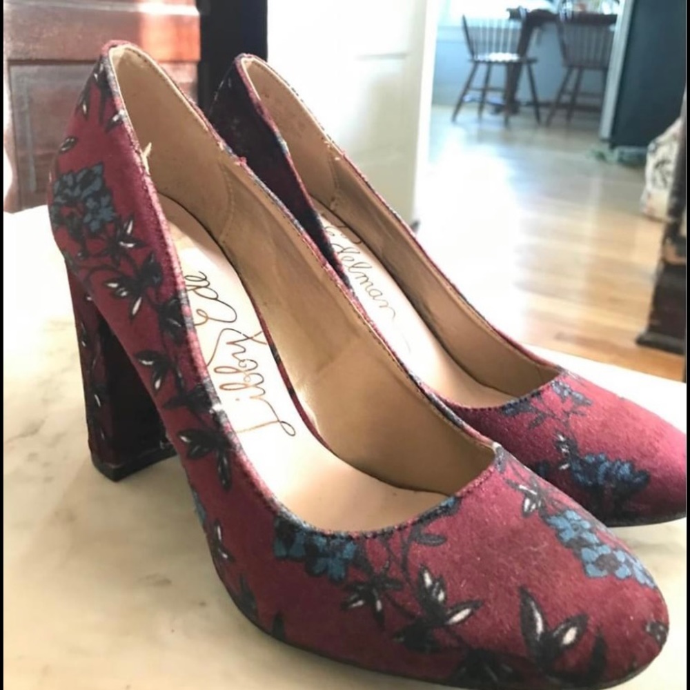Libby Edelman burgundy heels. Size 7, never worn